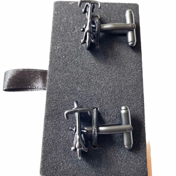 NWT Matte Black Bicycle Cufflinks - Picture 5 of 6